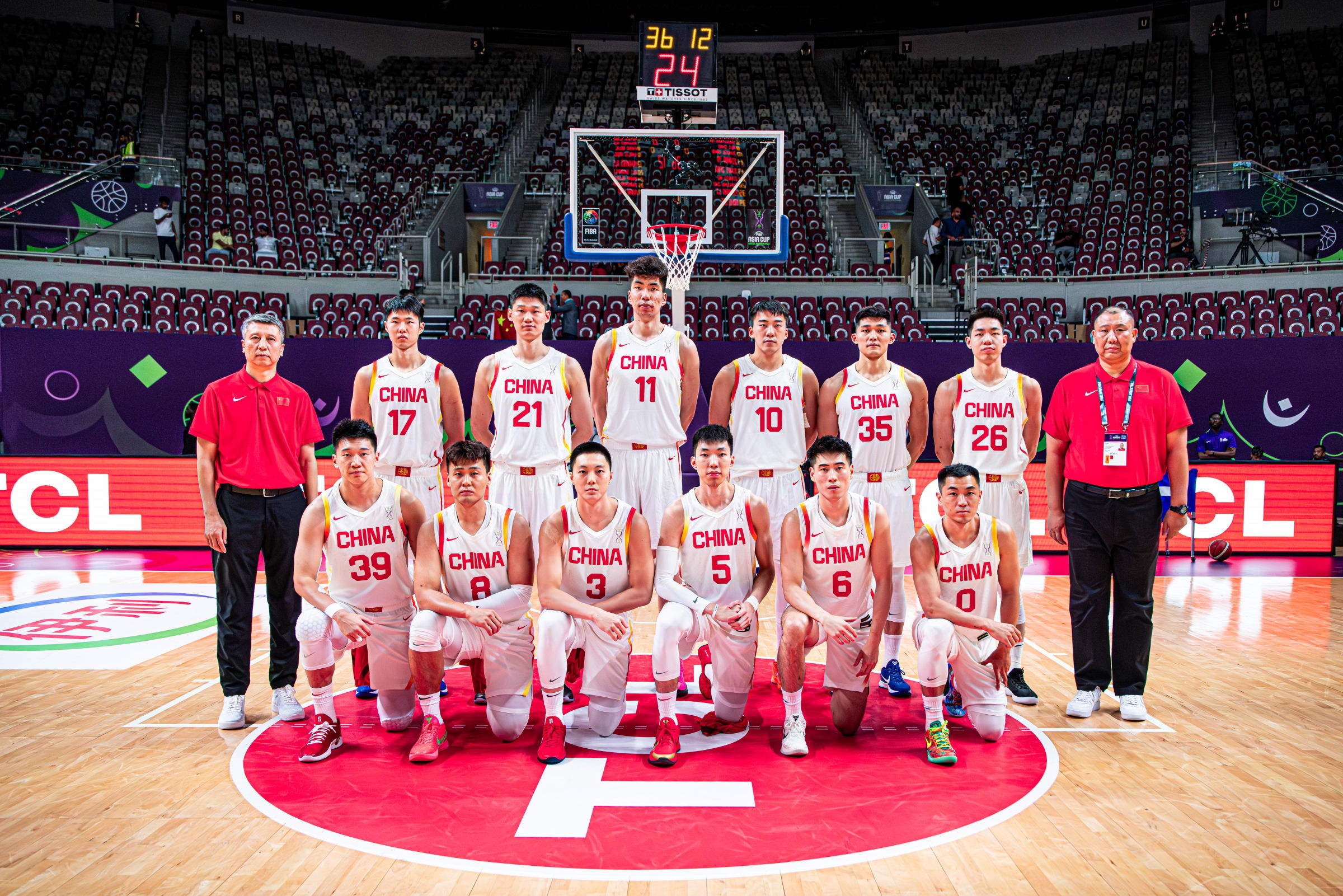 金秋和朱俊, alt