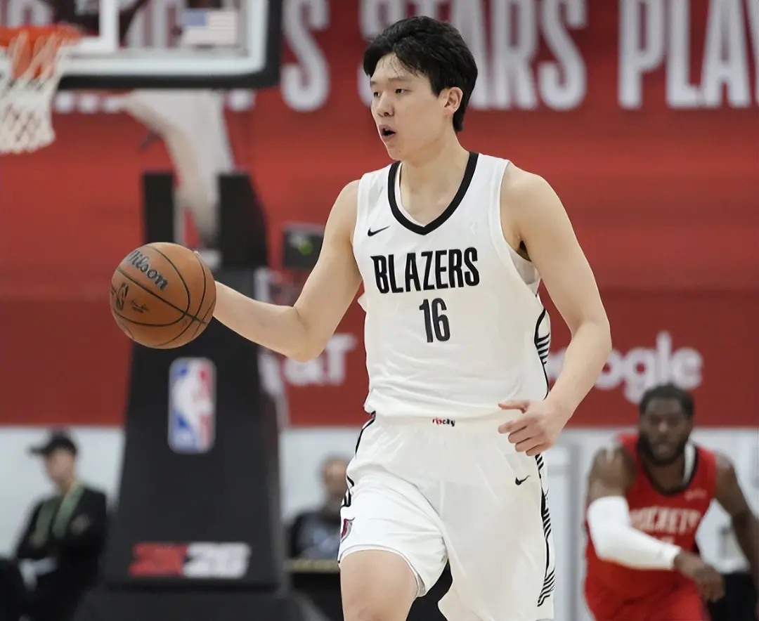 中国约基奇, 分钟得到, 火箭