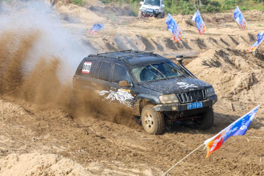 余辆低趴车, 速度激情