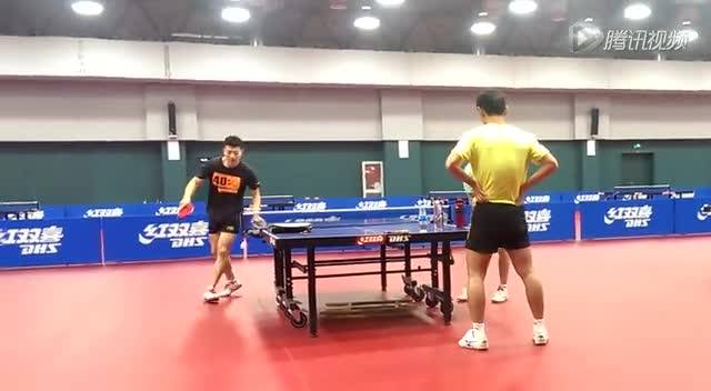 使攻球频频, 直拍和直拍